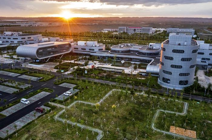 新疆源动绿能AI智算中心