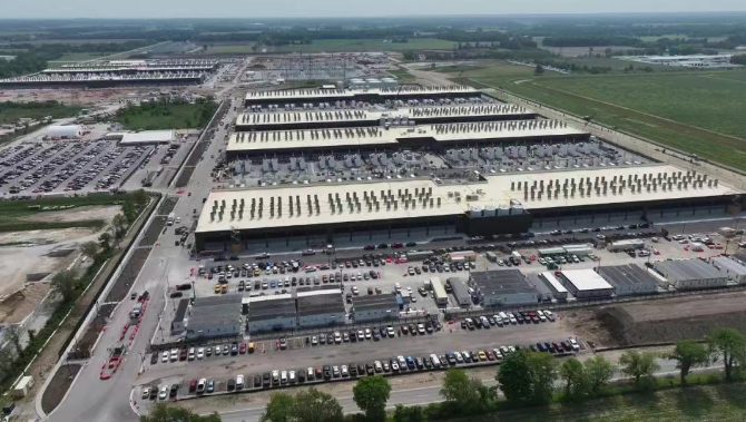 亚马逊5平方公里在建数据中心园区曝光：7栋已竣工，规划30栋配数十万芯片