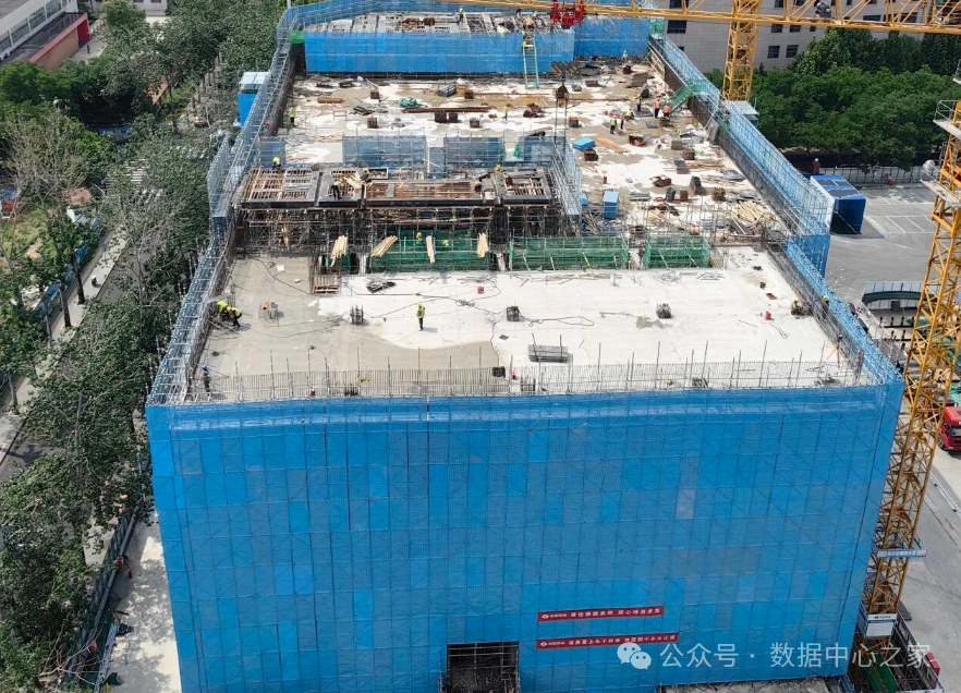 北京超智算人工智能创新示范园项目主体结构封顶